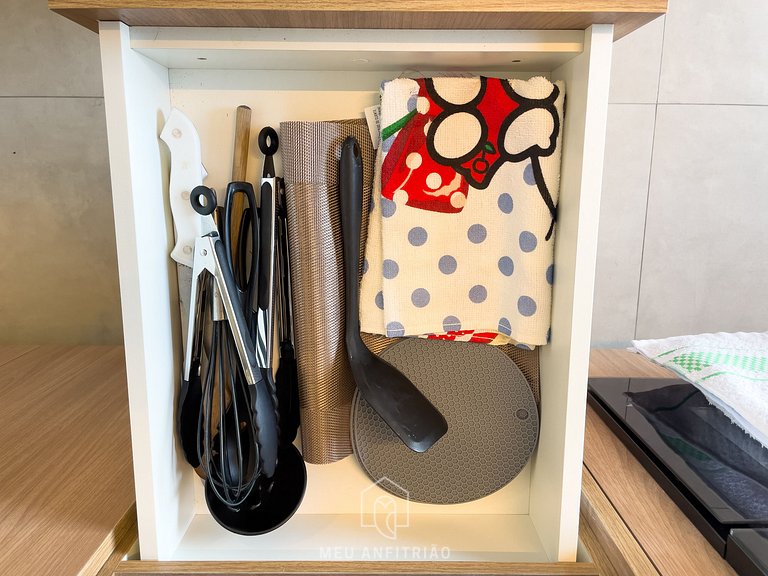 Apto p/3, com lazer, perto da Marginal Pinheiros