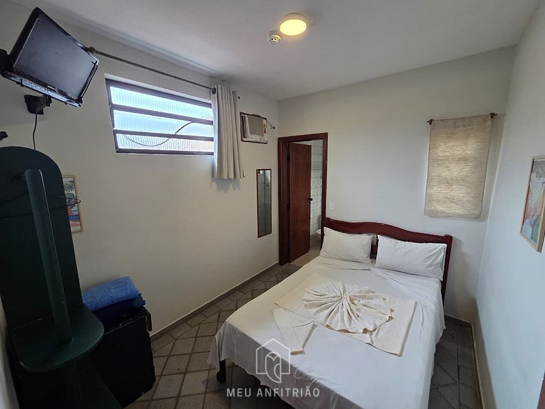 Suíte p/2, hotel com piscina e perto da praia