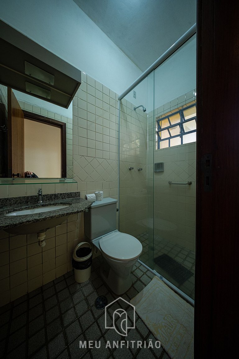 Suíte p/ 4, vista para o jardim, perto da praia