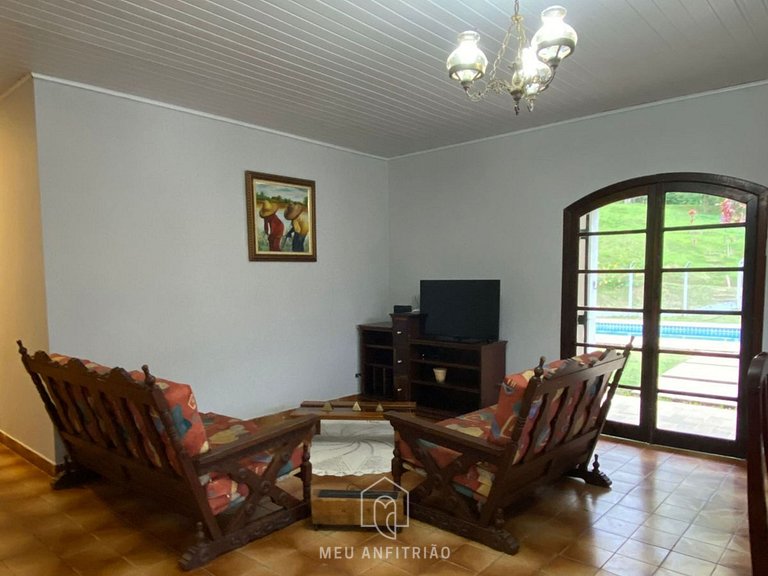 Hogar c/ piscina, zona de barbacoa, zona arbolada