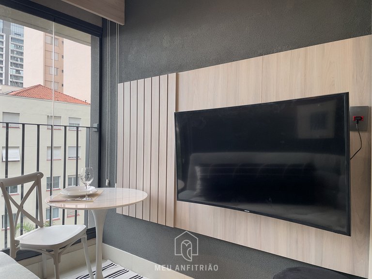 Cama queen, piscina, próximo ao Beco do Batman