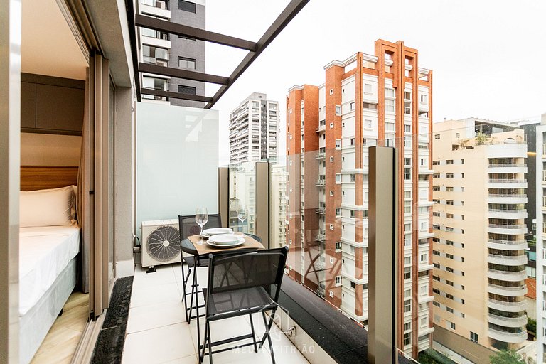 Studio p/2, varanda e lazer, perto da Av Rebouças