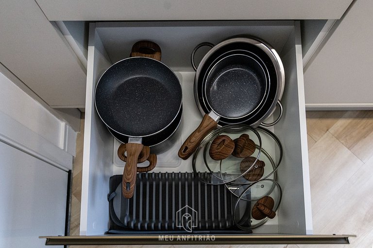 2 people | Heated pool | 500m from the subway