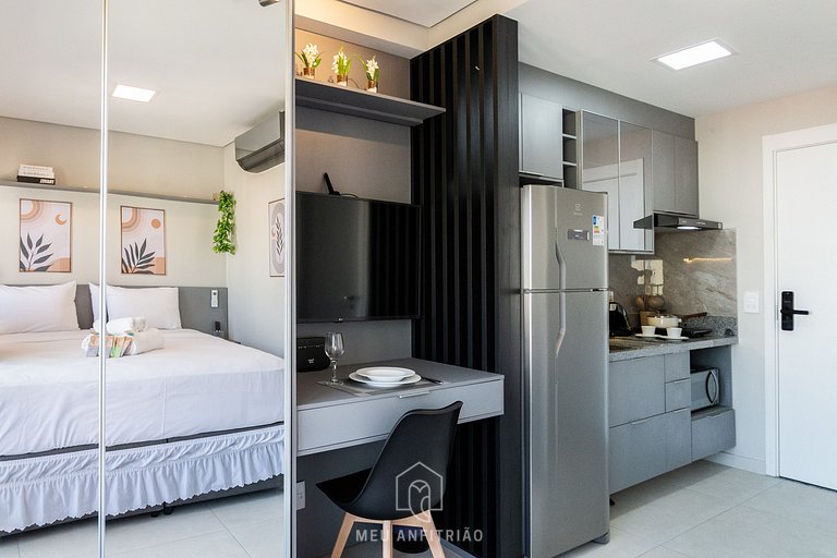 Studio with balcony, leisure near Paulista Avenue.