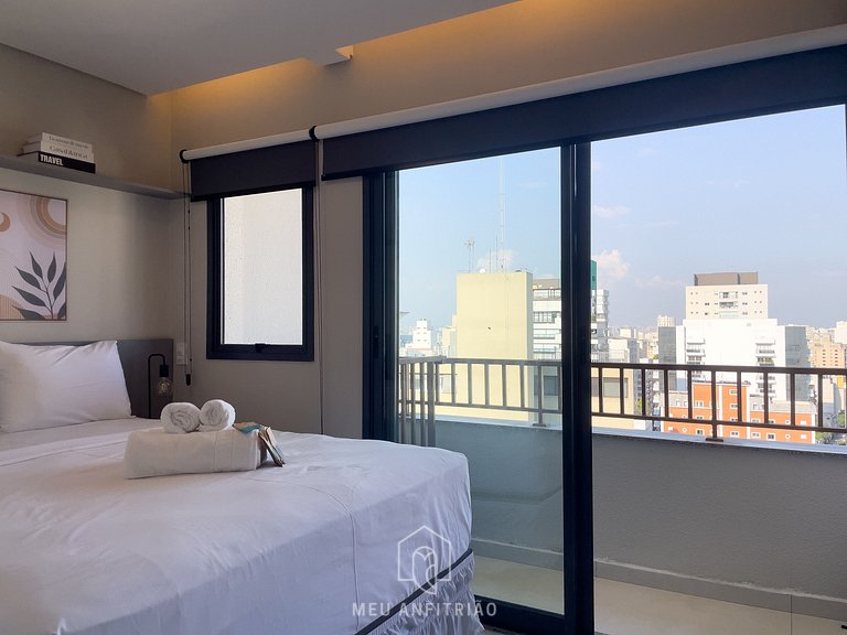 Studio with balcony, leisure near Paulista Avenue.