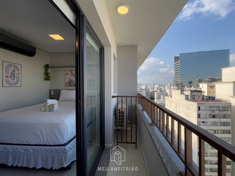Studio with balcony, leisure near Paulista Avenue.