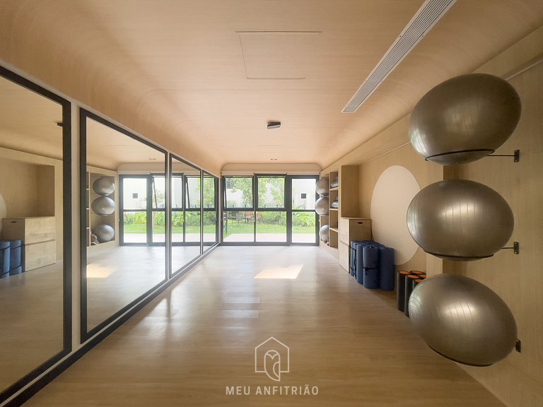 Studio com varanda e lazer, perto da Paulista