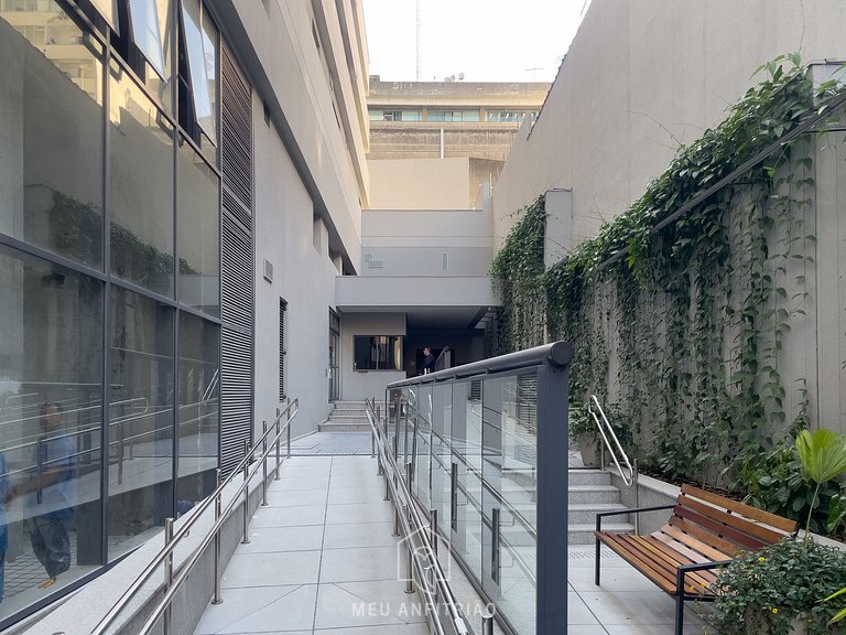 Studio with balcony, leisure near Paulista Avenue.