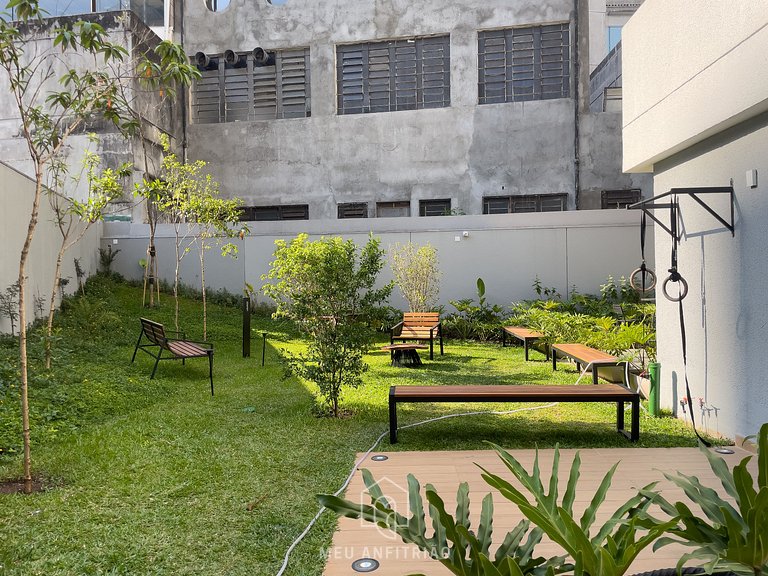 Studio with balcony, leisure near Paulista Avenue.