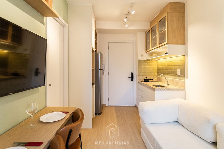 Apt for 4 | Pool | Gym | 1.5 km from Ibira Park