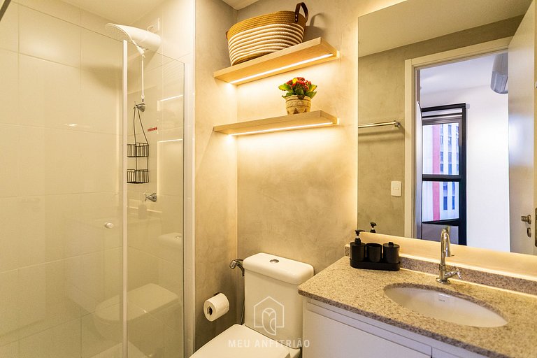 Apt for 4 | Pool | Gym | 1.5 km from Ibira Park