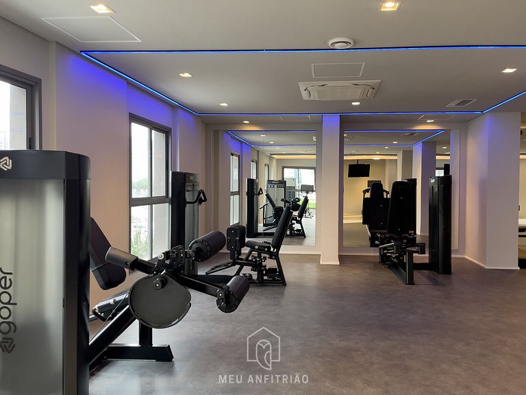 Apt for 4 | Pool | Gym | 1.5 km from Ibira Park