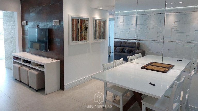 Apto p/8, garagem, piscina e lazer perto da praia