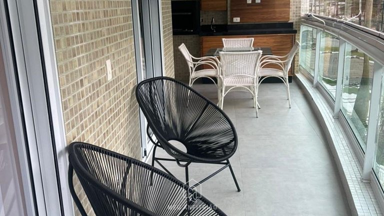 Apto p/8, garagem, piscina e lazer perto da praia