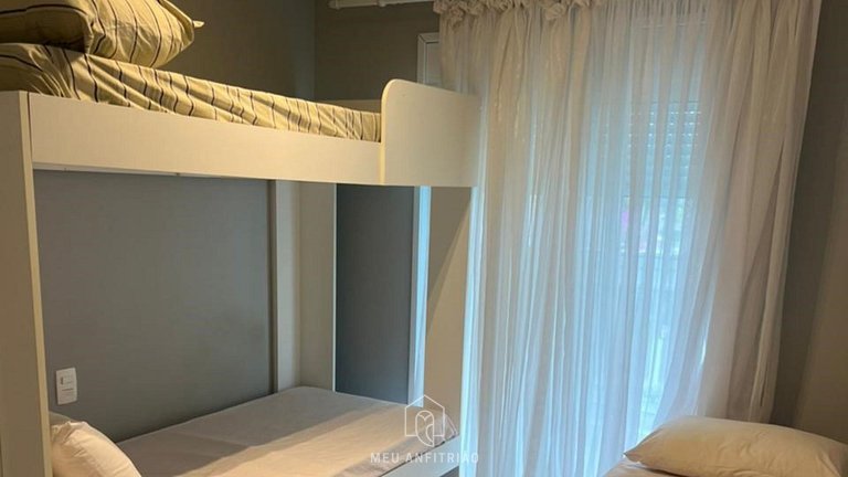 Apto para 8, garaje, piscina y ocio cerca de playa