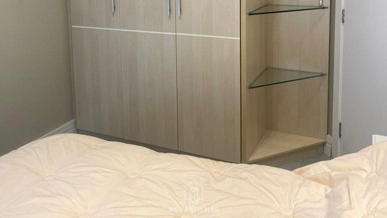 Apt for 8, garage, pool & leisure near the beach