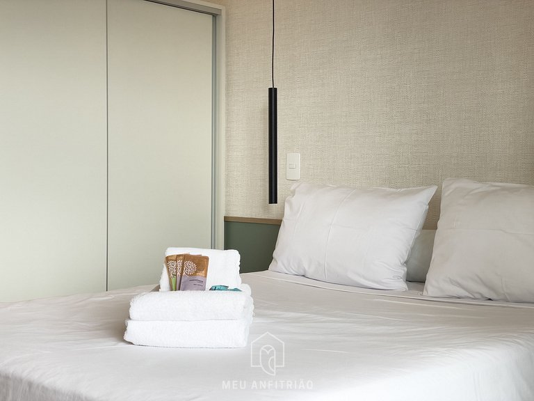 Studio for 3, balcony, near Faria Lima Avenue.