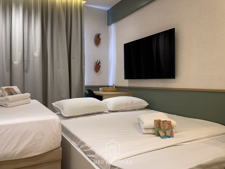 Studio for 3, balcony, near Faria Lima Avenue.