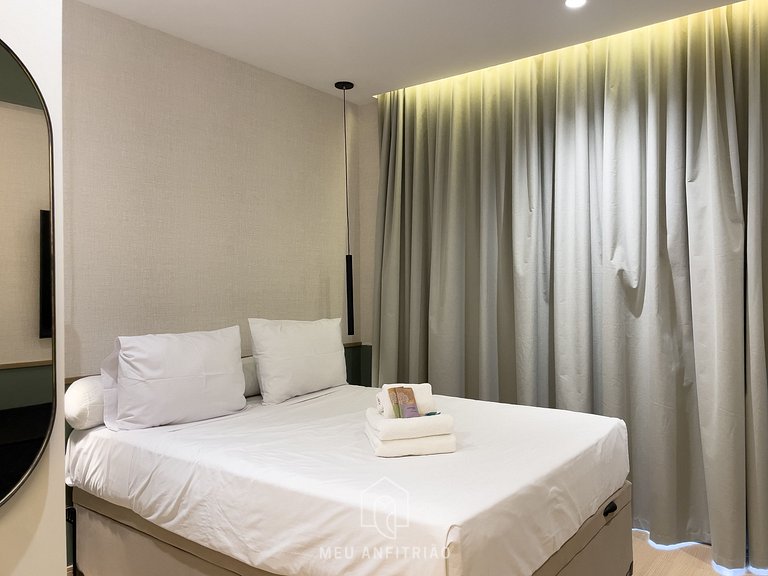 Studio for 3, balcony, near Faria Lima Avenue.