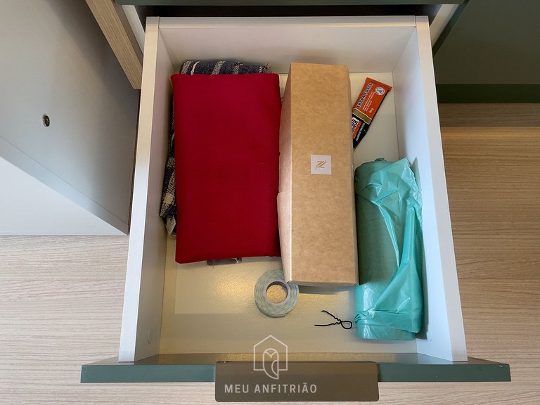 Studio for 3, balcony, near Faria Lima Avenue.