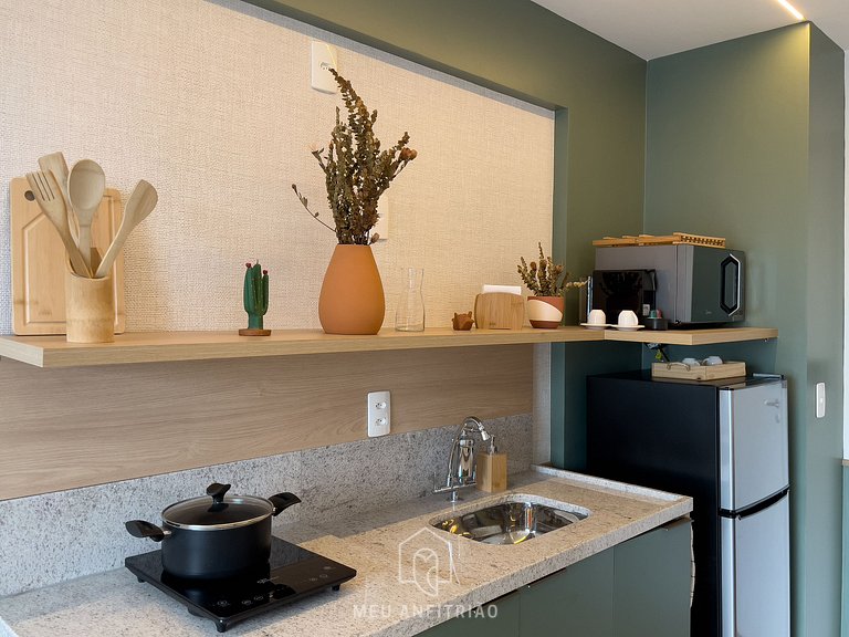 Studio for 3, balcony, near Faria Lima Avenue.