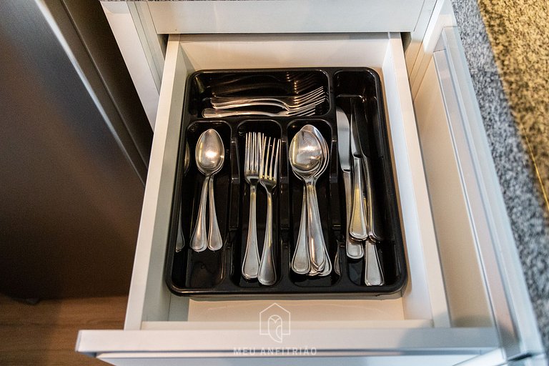 Varanda, com lazer próximo à estação Ana Rosa