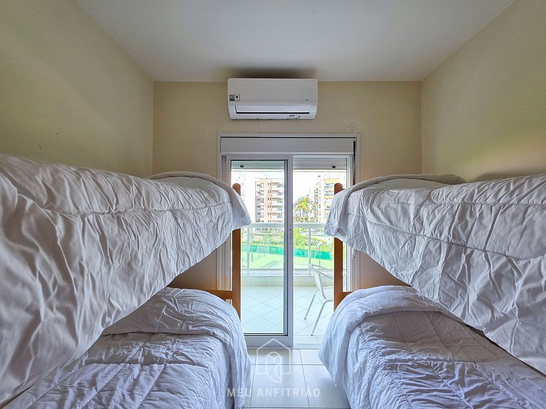 Apt for 6, balcony & leisure, 500m from the beach