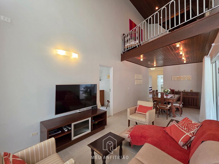 Casa p/ 14, piscina e churrasqueira 10min da praia