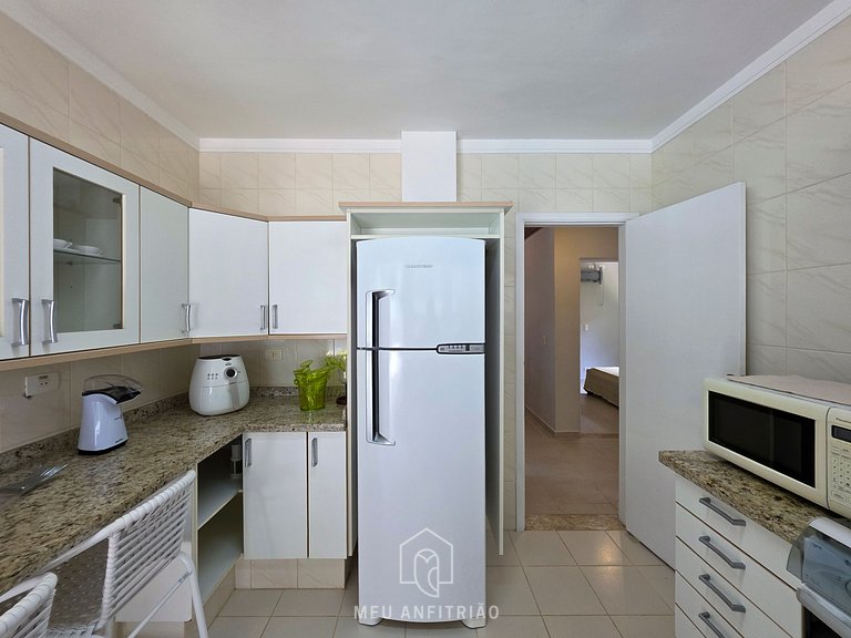 House for 14, pool and barbecue, 10 min from beach