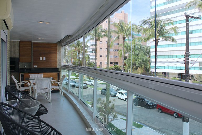 Apt for 8, garage, pool & leisure near the beach