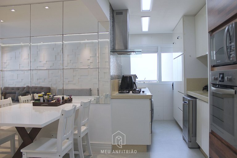 Apt for 8, garage, pool & leisure near the beach