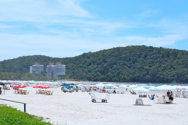 Apto p/8, garagem, piscina e lazer perto da praia