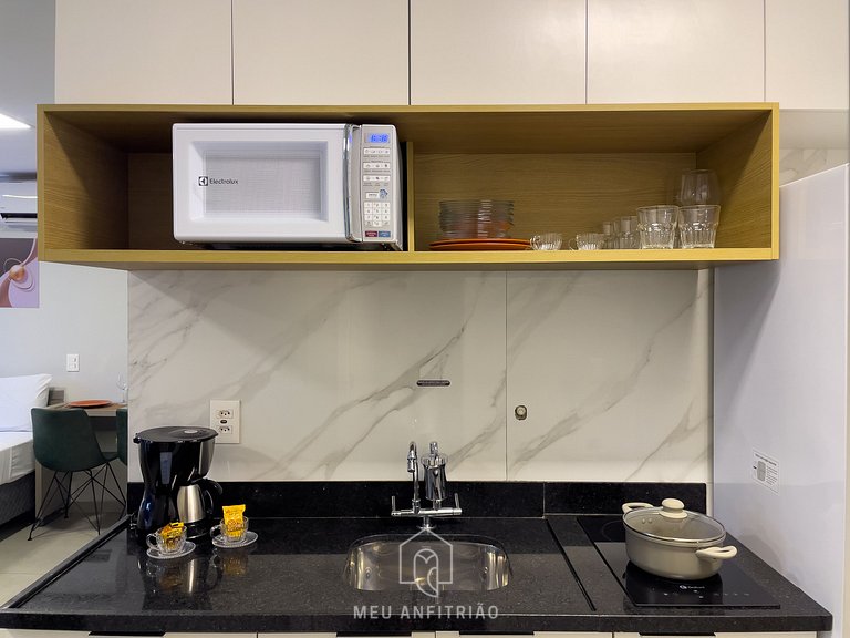 Studio for 2, balcony and leisure near the airport