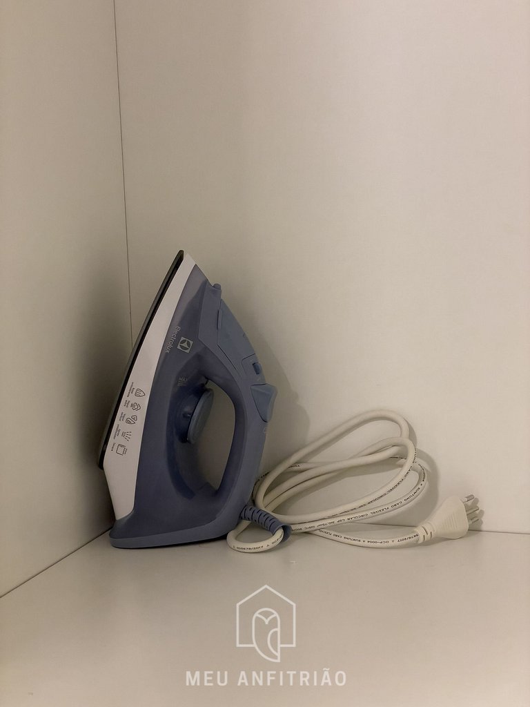 Studio for 2, balcony and leisure near the airport