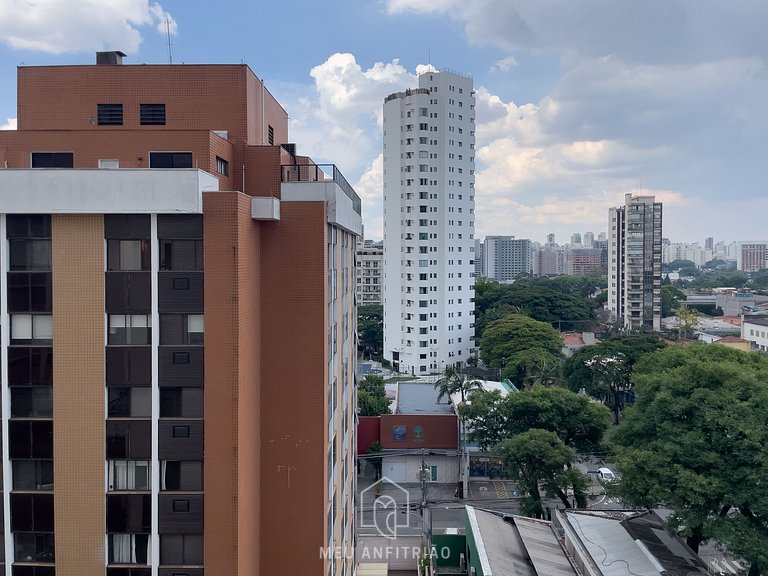 Cama queen e lazer perto do Aeroporto de Congonhas