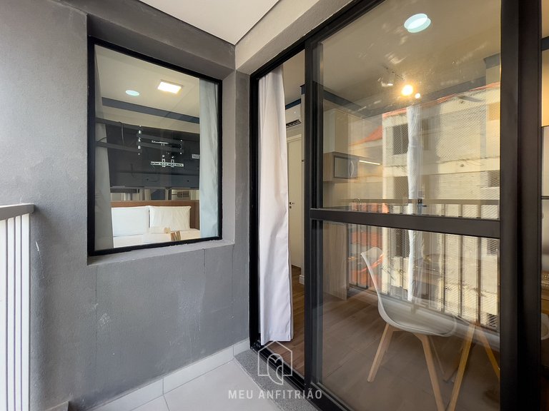 2 pessoas, lazer ao lado do metrô Oscar Freire