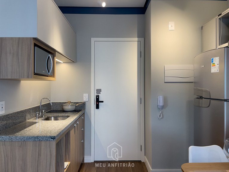 2 pessoas, lazer ao lado do metrô Oscar Freire