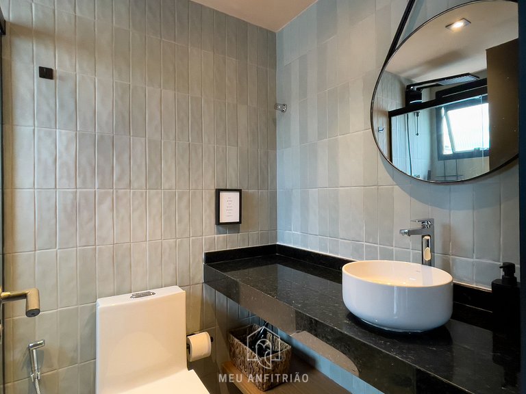 Flat com vista alta e garagem para 3 pessoas