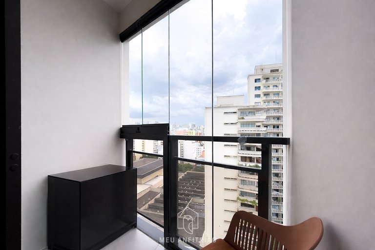 Flat com vista alta e garagem para 3 pessoas