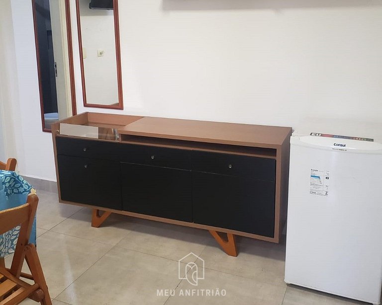 3 pessoas, café, garagem em frente à praia