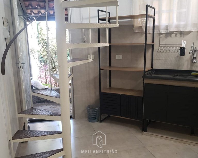 3 pessoas, café, garagem em frente à praia