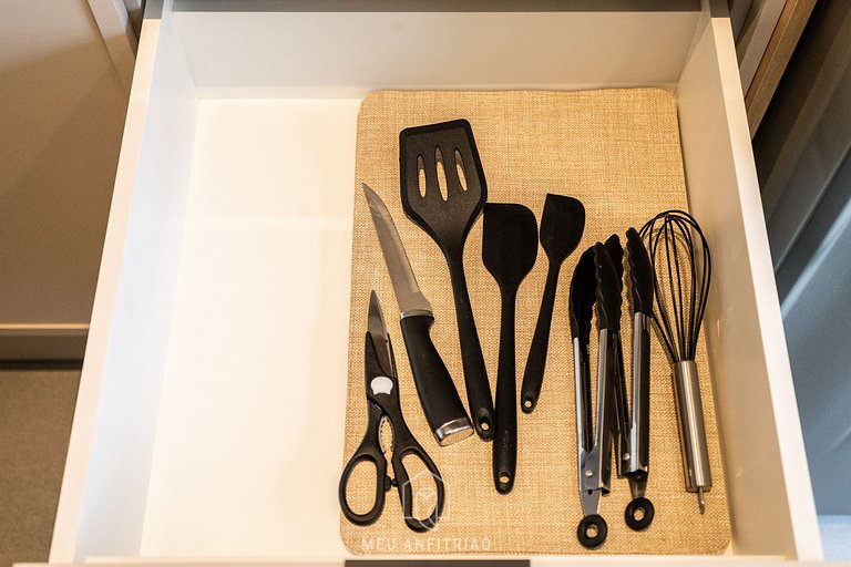 Cama queen, lazer completo a 1km do Allianz Parque