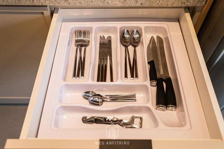 Cama queen, lazer completo a 1km do Allianz Parque