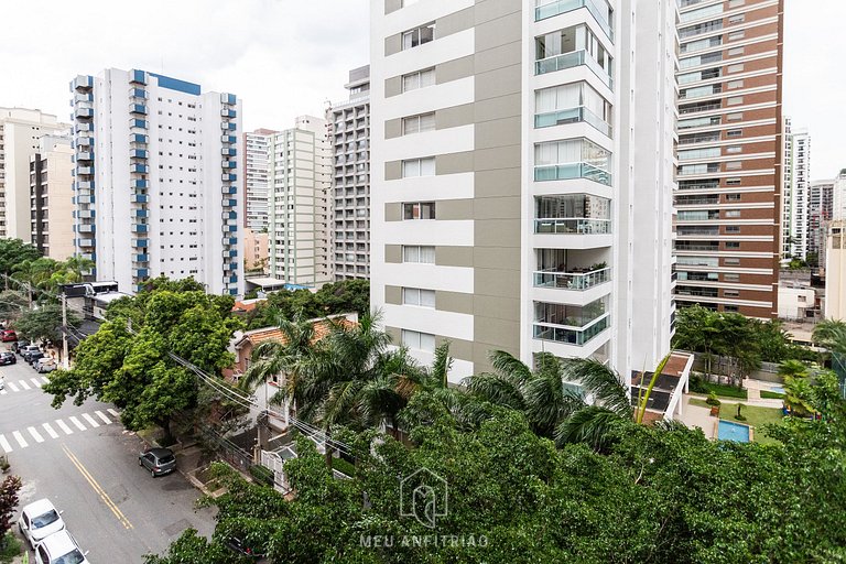 Cama queen, lazer completo a 1km do Allianz Parque