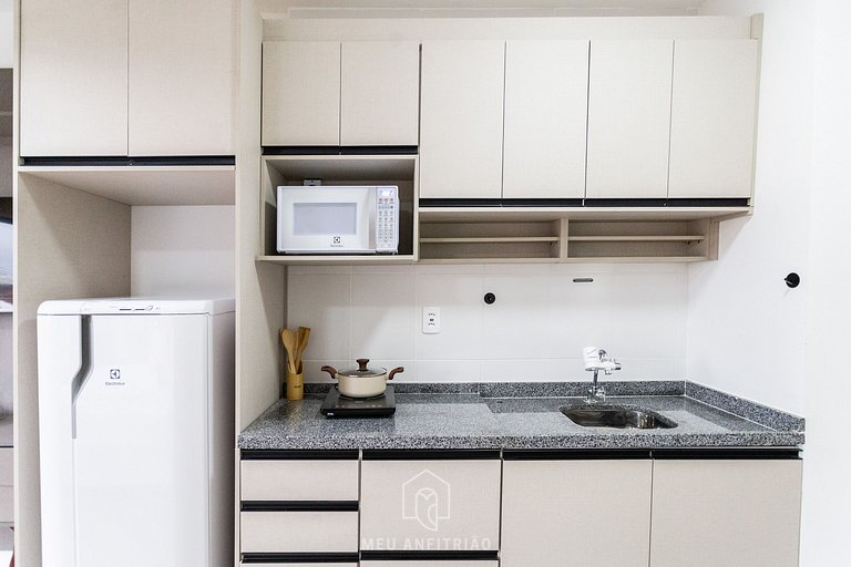 Full studio of 26m², balcony, 600m from the subway