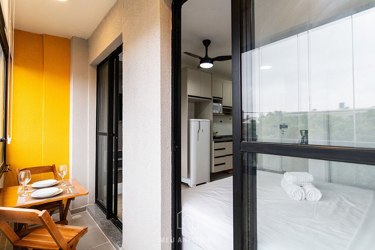 Full studio of 26m², balcony, 600m from the subway