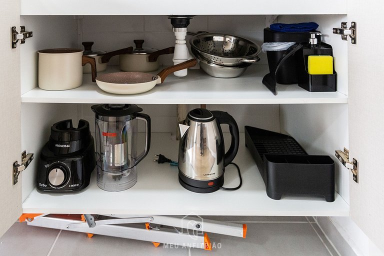 Studio completo de 26m², varanda, a 600m do metrô