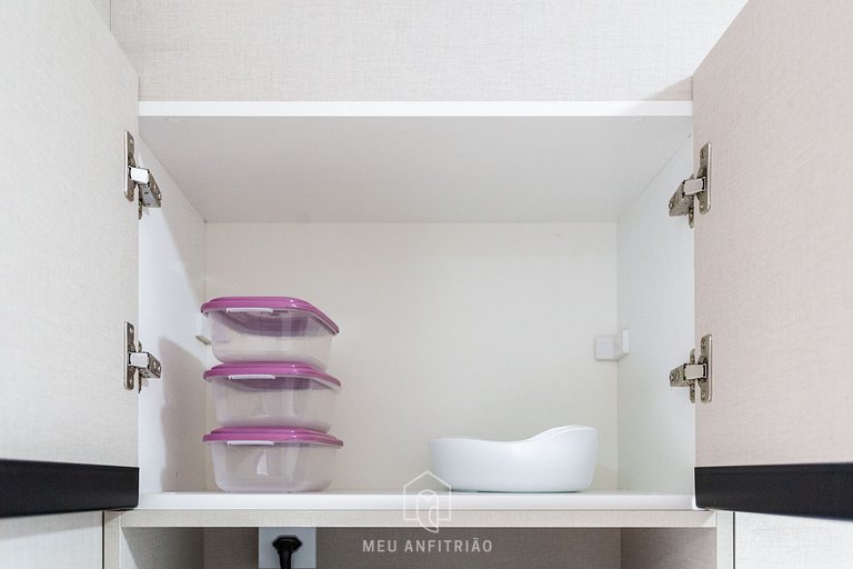 Studio completo de 26m², varanda, a 600m do metrô