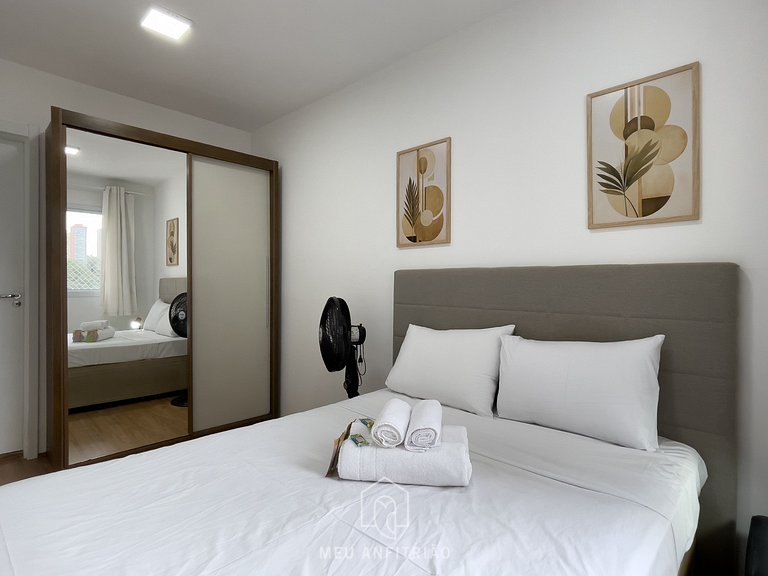 Apto c/ varanda e lazer perto da Av. Nações Unidas