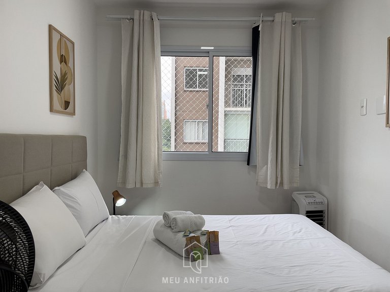 Apt w/ balcony and leisure near Nações Unidas Av.